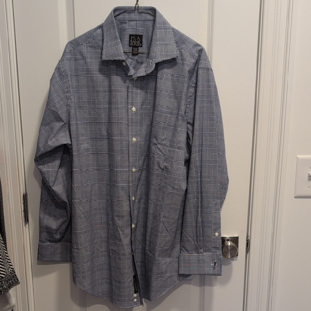 Jos A bank Executive Collection Tailored Fit Men's Blue Plaid Shirt